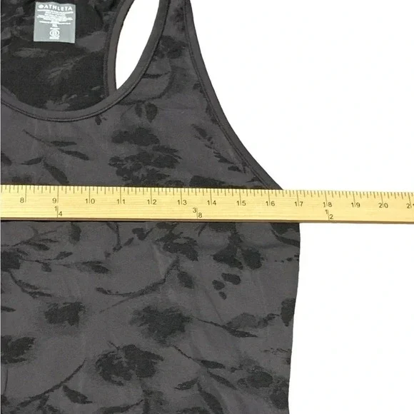 Athleta gray floral seamless top - Picture 5 of 8